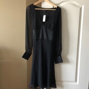 👗 Banana Republic silk dress